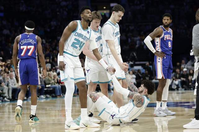 76人逆转黄蜂取两连胜 乔治恩比德复出联手轰8