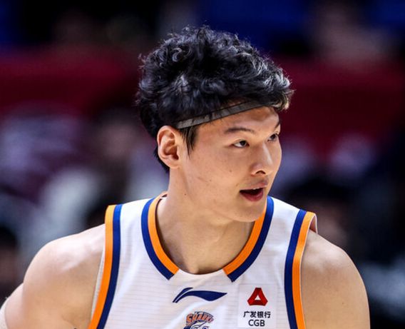 王哲林京沪大战突破10148分超越刘炜登CBA历史第五