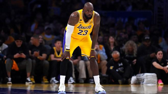 勒布朗·詹姆斯首战保密战术 火箭苦寻破解之法