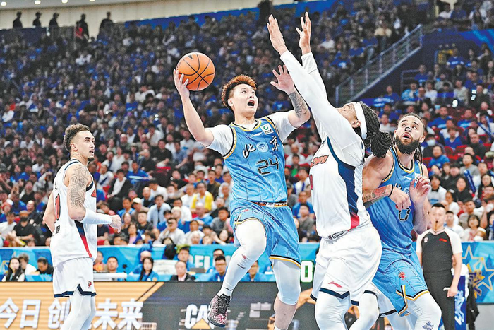 北汽男篮主场力克广东队 赢得季后赛首战